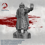 "Forteresse naine", La statue