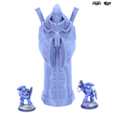 "Cityfight"  Statue pretre