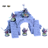 "Medieval fantastique", la porte en ruine.